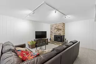 4645 Eastwood Rd, Minnetonka, MN 55345 - Photo 32