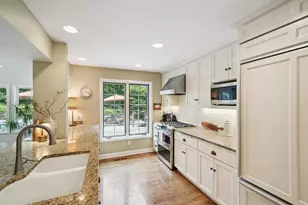 4645 Eastwood Rd, Minnetonka, MN 55345 - Photo 10