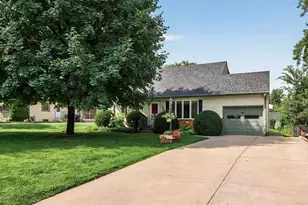 359 County Road B W, Roseville, MN 55113 - Photo 1