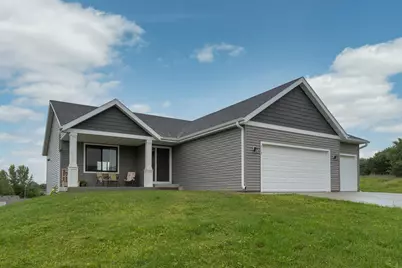 710 Strafford Drive, Zumbrota, MN 55992 - Photo 1
