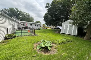 112 3rd Ave N, Redwood Falls, MN 56283 - Photo 2