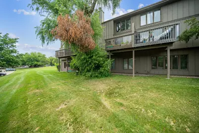 9052 Neill Lake Road #B, Eden Prairie, MN 55347 - Photo 2