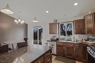 1930 Prospect Dr NE, Saint Cloud, MN 56304 - Photo 6