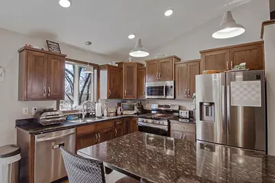 1930 Prospect Drive NE, Saint Cloud, MN 56304 - Photo 2