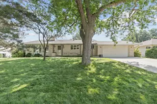 3213 Skycroft Dr, Saint Anthony, MN 55418 - Photo 1