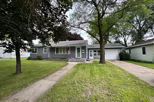 1340 9th Ave N, Saint Cloud, MN 56303 - Photo 1