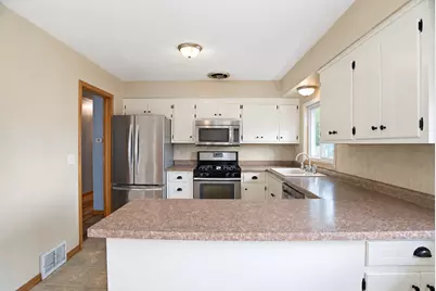 8386 Harkness Road S, Cottage Grove, MN 55016 - Photo 10