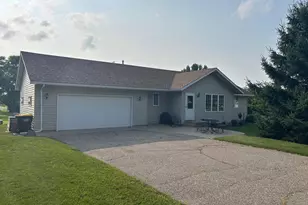 308 SW Quince St, New London, MN 56273 - Photo 1