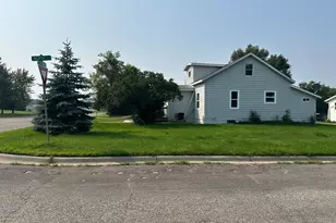 204 Rossman Ave, Detroit Lakes, MN 56501 - Photo 1