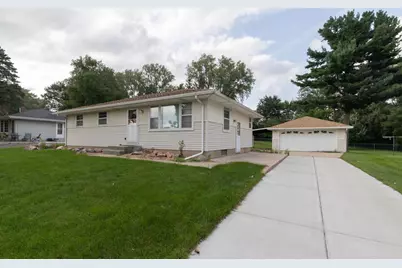 1687 Rosewood Avenue N, Maplewood, MN 55109 - Photo 1