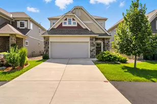 2302 Hillcrest Dr, Hudson, WI 54016 - Photo 1