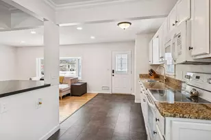 10408 Upton Ave S, Bloomington, MN 55431 - Photo 14