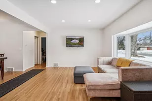 10408 Upton Ave S, Bloomington, MN 55431 - Photo 6