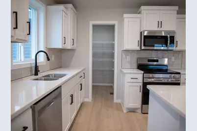 6722 14th Street S, Fargo, ND 58104 - Photo 4