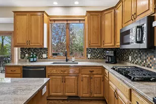 3865 N Ridge Dr, Eagan, MN 55123 - Photo 28