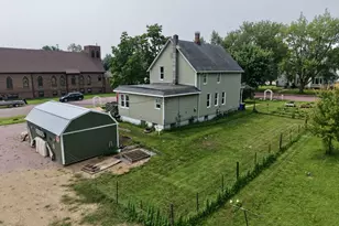 811 Adams Ave, Westbrook, MN 56183 - Photo 4