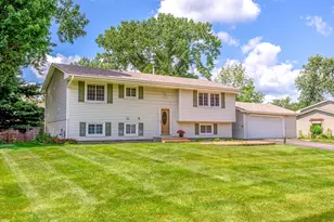 10701 Sunset Rd N, Brooklyn Park, MN 55443 - Photo 1