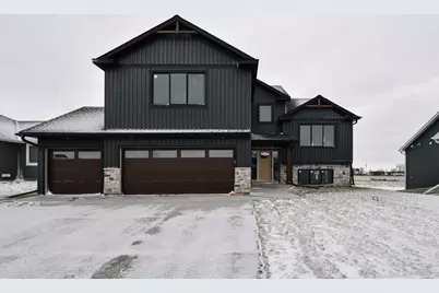 348 Highlands Avenue, Zumbrota, MN 55992 - Photo 2