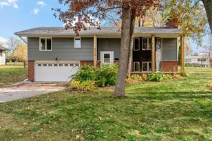 2140 Aquila Ave N, Golden Valley, MN 55427 - Photo 1