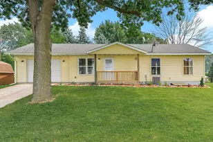 320 20th St NW, Faribault, MN 55021 - Photo 1