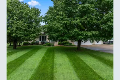 2631 Hawk Hill Lane SW, Rochester, MN 55902 - Photo 10