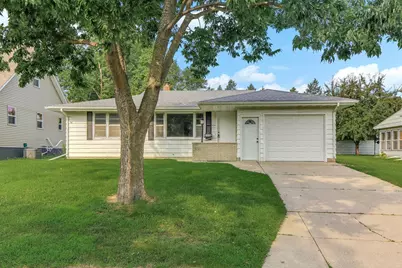 636 Oak Street NE, Hutchinson, MN 55350 - Photo 1