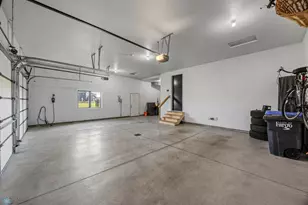 6090 Wildflower Dr S, Fargo, ND 58104 - Photo 42