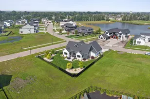 6090 Wildflower Dr S, Fargo, ND 58104 - Photo 52