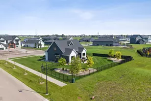 6090 Wildflower Dr S, Fargo, ND 58104 - Photo 54