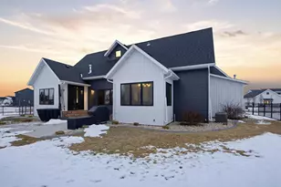 6090 Wildflower Dr S, Fargo, ND 58104 - Photo 48