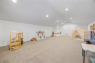 6090 Wildflower Dr S, Fargo, ND 58104 - Photo 28