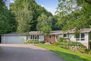 4156 Hillcrest Ln, Deephaven, MN 55391 - Photo 1