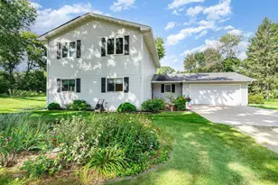 18289 Italy Ave, Lakeville, MN 55044 - Photo 2