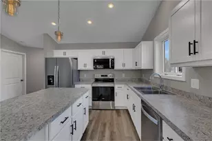1015 3rd Ave NE, Milaca, MN 56353 - Photo 10