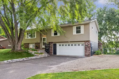 5577 Oldfield Avenue N, Stillwater, MN 55082 - Photo 1