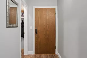 10401 Cedar Lake Rd, Minnetonka, MN 55305 - Photo 6