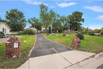 1409 Hillsboro Avenue N, Golden Valley, MN 55427 - Photo 24