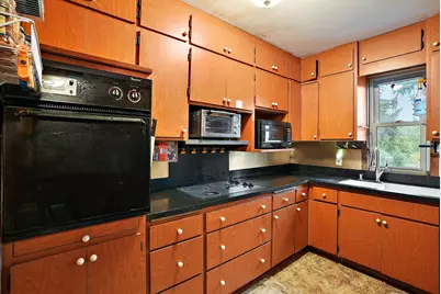 1409 Hillsboro Avenue N, Golden Valley, MN 55427 - Photo 6