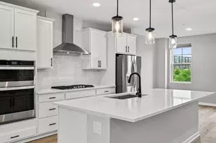 875 W Falls Passage, Saint Paul, MN 55116 - Photo 6