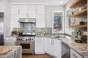 525 Navajo Rd W, Medina, MN 55340 - Photo 22