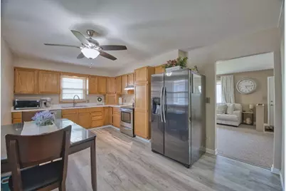 115 E 25th Street, Hibbing, MN 55746 - Photo 12