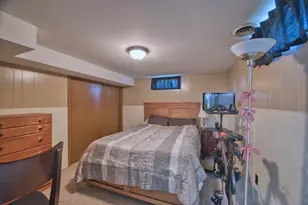 115 E 25th St, Hibbing, MN 55746 - Photo 24