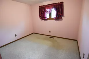 432 E 2nd St, Argyle, MN 56713 - Photo 18