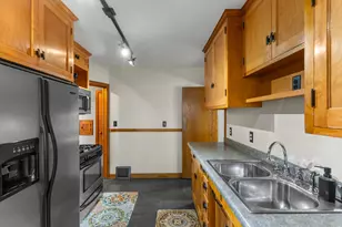 825 Delaware Ave, Saint Paul, MN 55107 - Photo 12