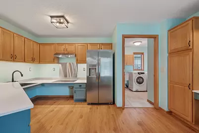 6542 Riverwood Lane, Brooklyn Center, MN 55430 - Photo 10