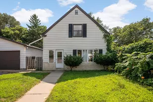 366 Stinson St, Saint Paul, MN 55117 - Photo 1