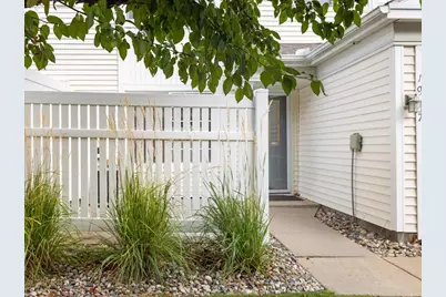 1917 Jan Echo Trail, Eagan, MN 55122 - Photo 2