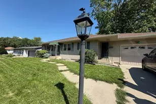 230 W 3 1/2 St, Waconia, MN 55387 - Photo 1