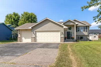 350 E Woodridge Drive, Le Center, MN 56057 - Photo 1
