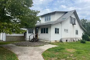 260 2nd St E, Wahkon, MN 56386 - Photo 1